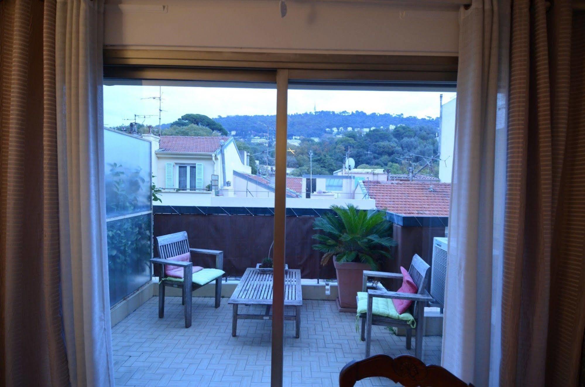 Appartement 6 Personnes Avec Terrasse Le Port Nice Buitenkant foto